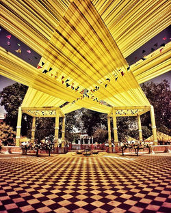 Yellow is the new favorite.. #destinatio