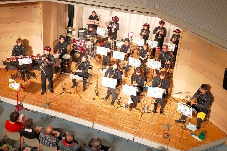 LINE_ALBUM_Xmas LIVE 20231209_231210_5-2