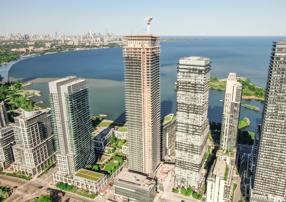 High-rise construction at Water’s Edge at The Cove on the South Etobicoke waterfront, supported by JCL Concrete Pumping’s boom pumps, operators, and concrete placement services, delivering reliable high-rise construction solutions for large-scale residential developments across Etobicoke and the GTA.