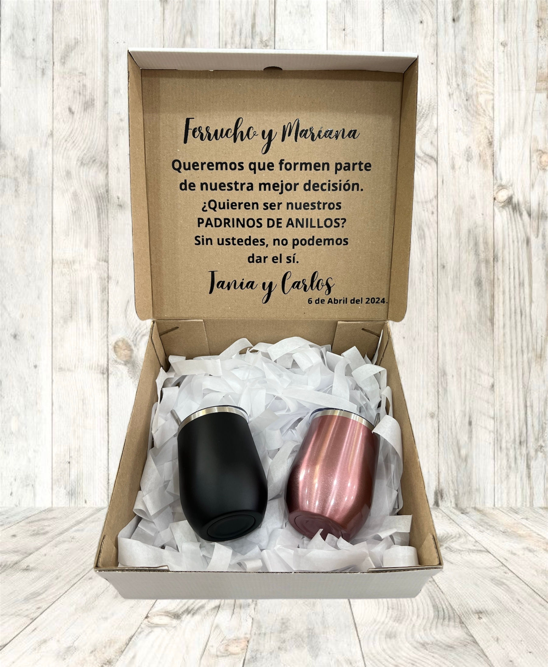 caja personalizada + 2 termos whiskeros