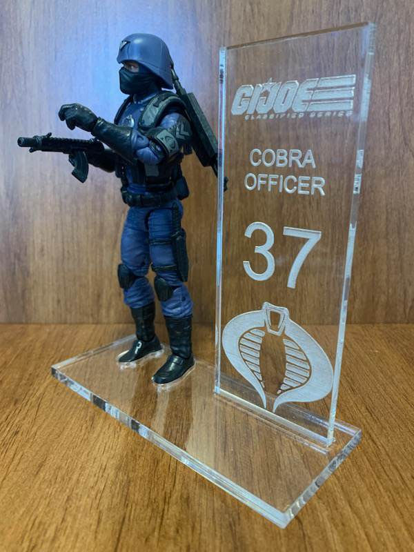 サムネイル： Cobra Officer 37