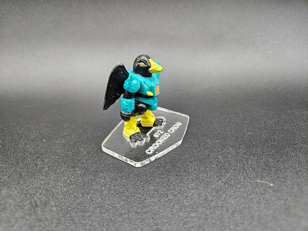 Miniatura: Battle Beasts Crooked Crow #72 Acrylic Base *** No Toy Included ***
