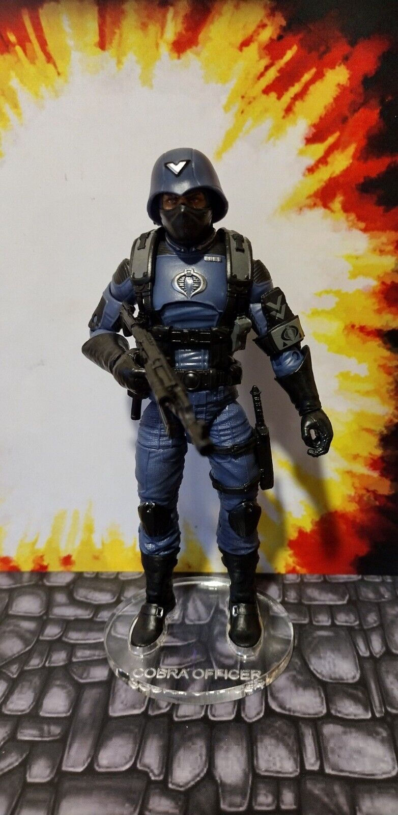 Thumbnail: Cobra Officer