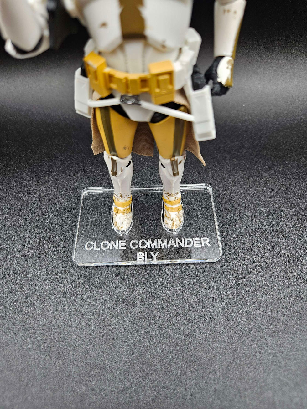 Miniature : Black Series Clone Commander Bly #104 Red line Acrylic Base ***NO Toy Included**