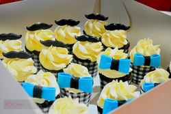 Mustache/Bow cupcakes