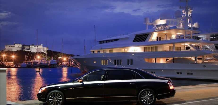 LIMOYACHT770.jpg