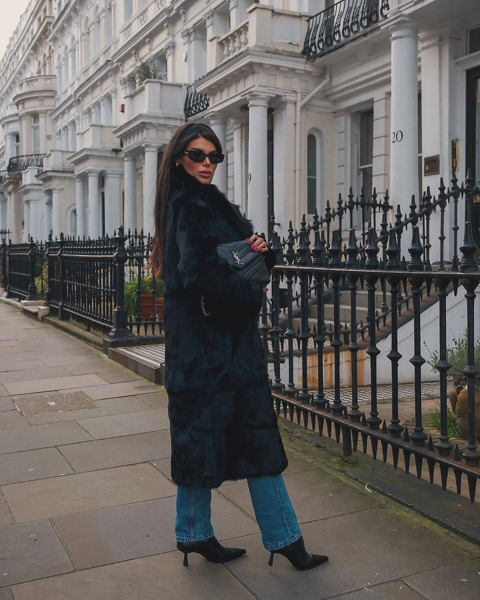 Miniatura: Sobretudo Laura Longo