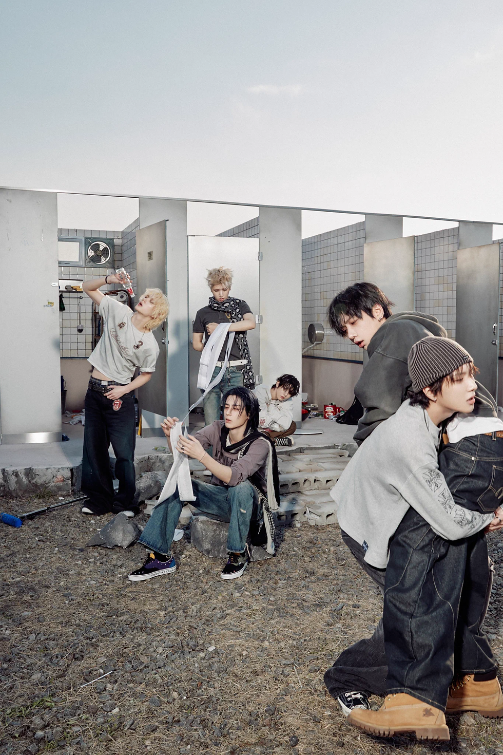 BOYNEXTDOOR HOME: DELUXE concept photo (KOZ Entertainment/HYBE)