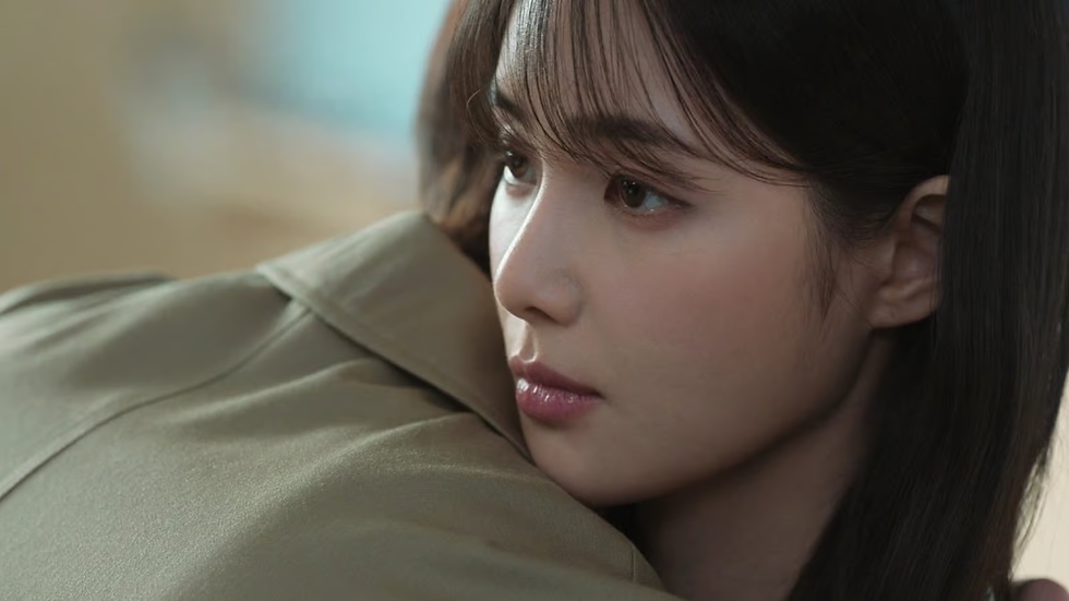 Actress Hong Su Zu has been facing backlash from fans about her lack of emotion (Disney+)