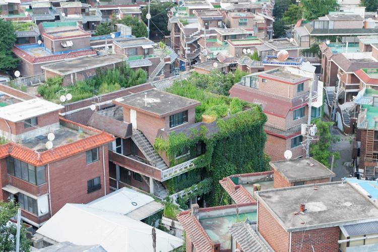 Noryangjin neighborhood (The Korea Times)