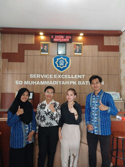 With Miss Isti and Mr. Hervian Prasetyo of SD Muhammadiyah PK Baturan Colomadu