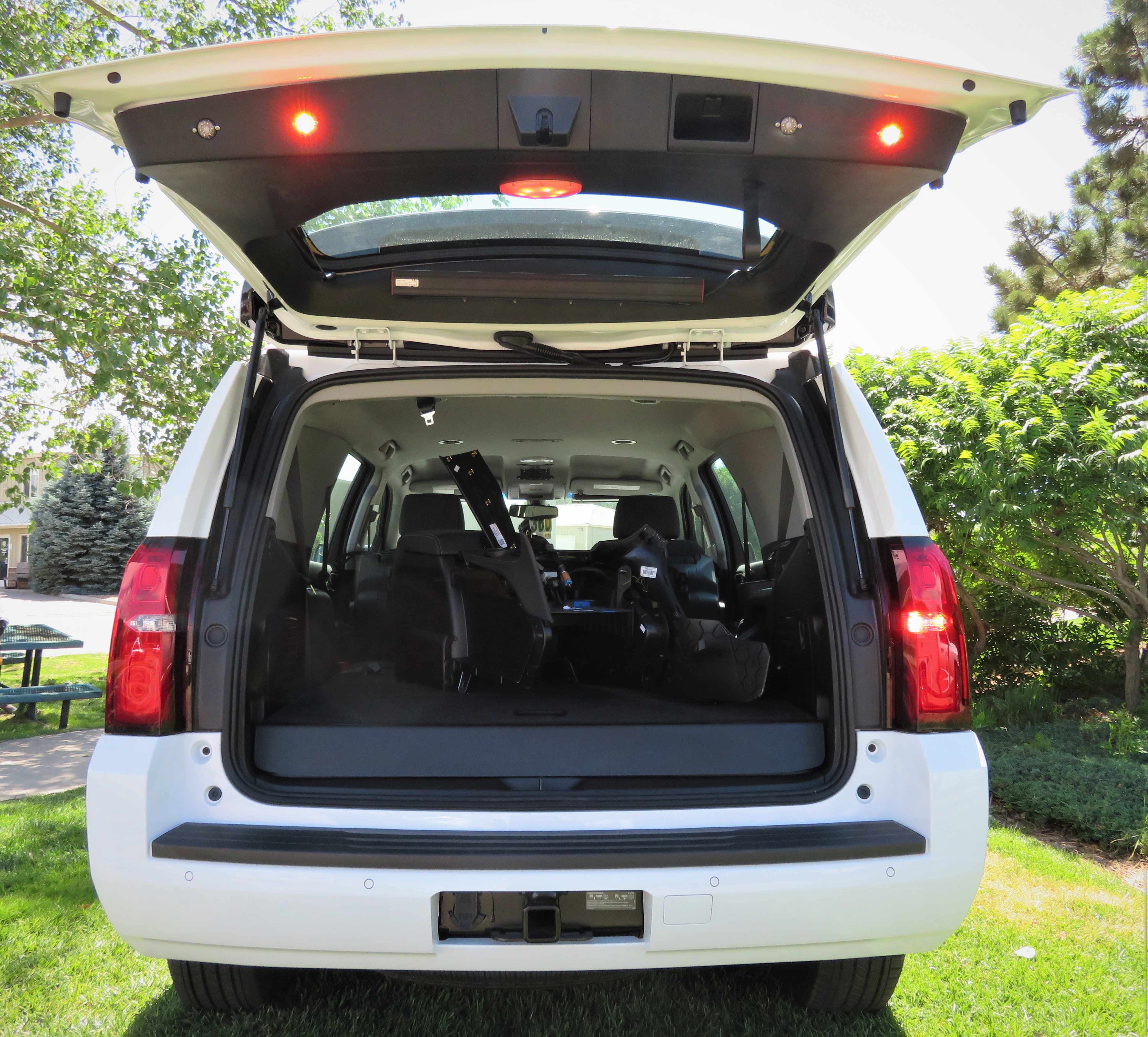 CDPS '19 Tahoe Liftgate Lights