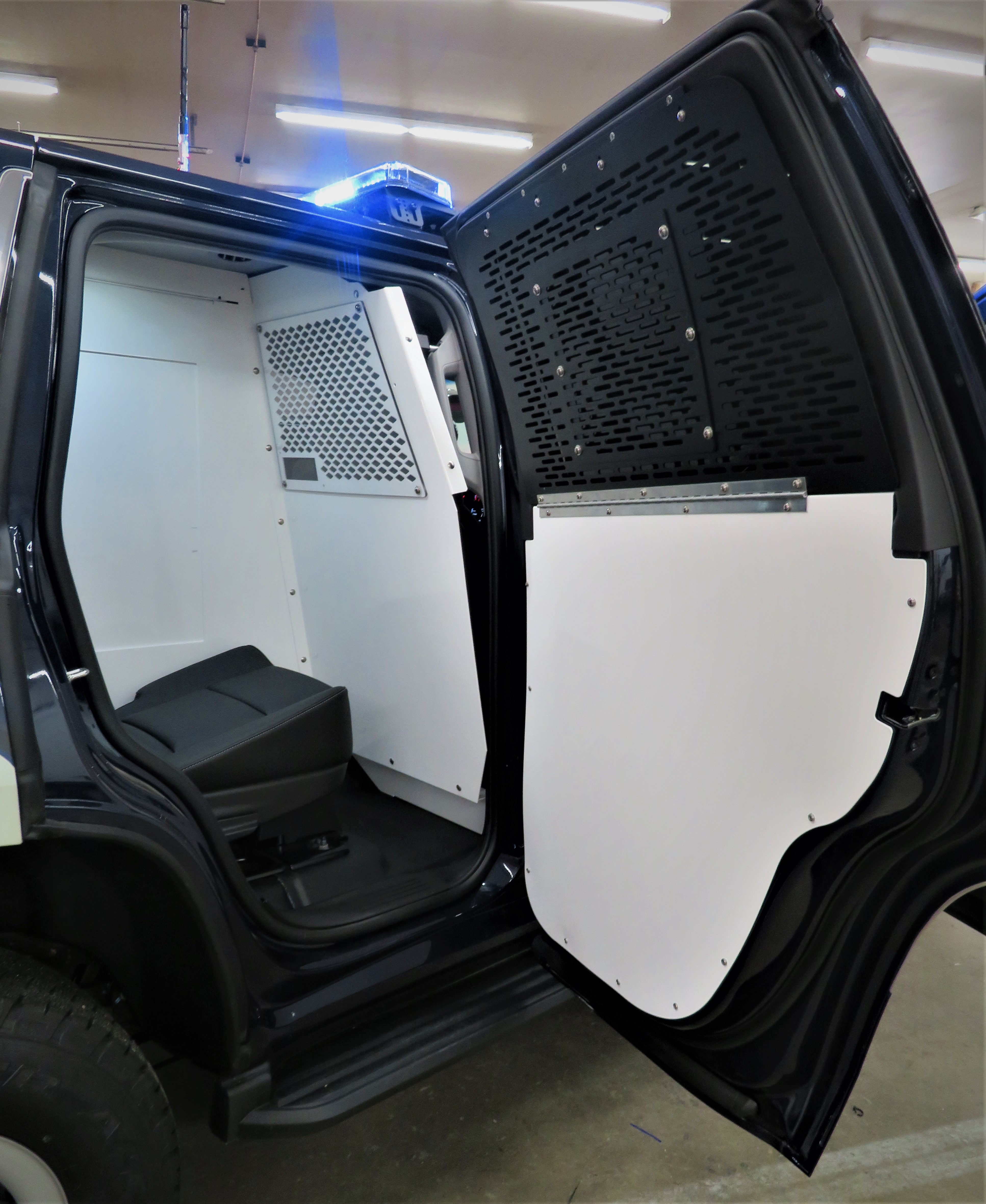 Estes Park PD K9 Tahoe Prisoner Cage