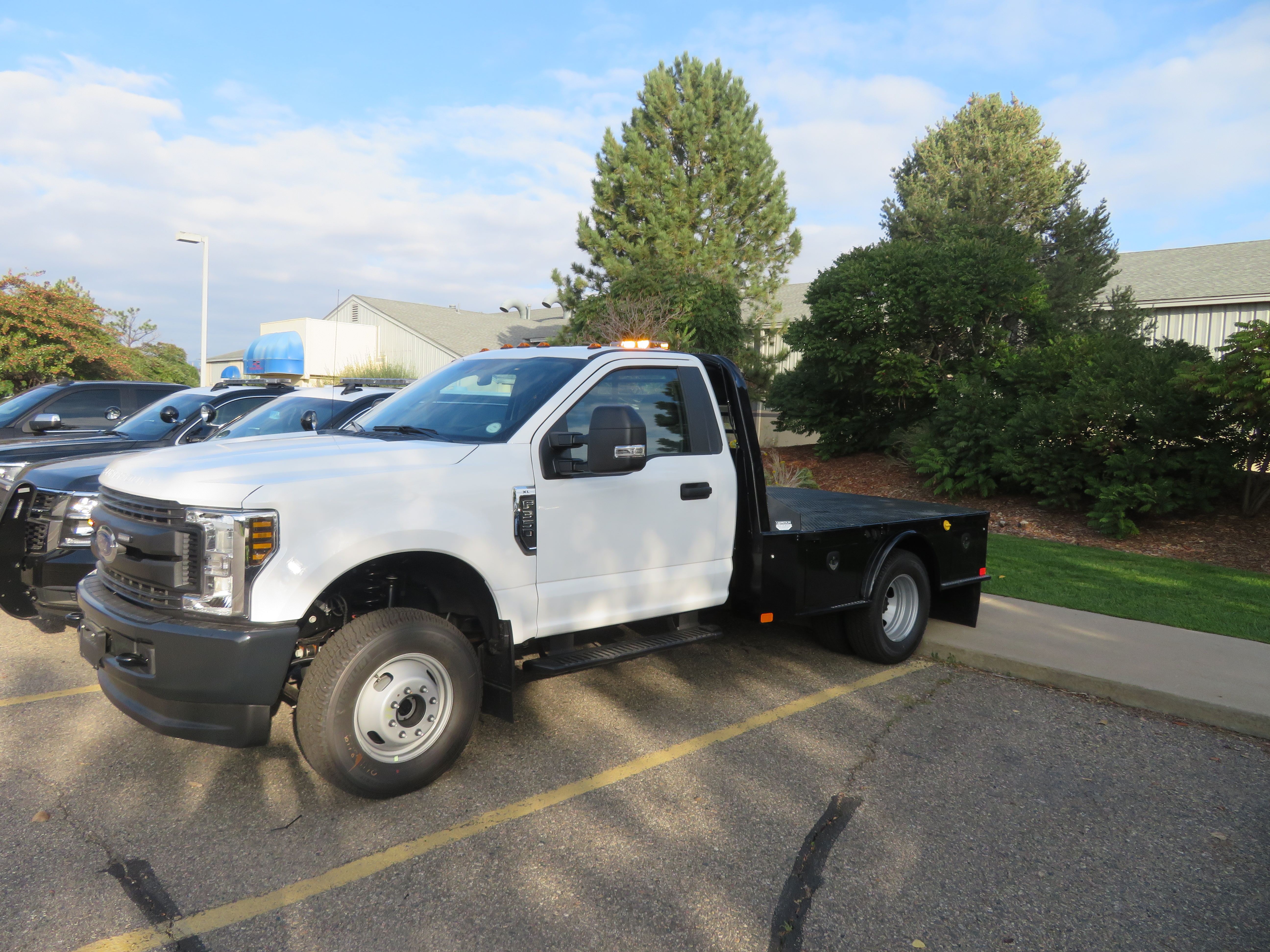 Northern Water '19 Ford F350 Flatbed