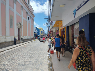 Comércio do Centro será facultativo e shopping centers abrirão com horário especial