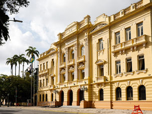 Governo de Pernambuco determina ponto facultativo na véspera do São João