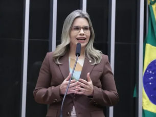 "O próprio governo, através do seu ministro da Defesa, reconheceu e legitimou os protestos", questiona Clarissa Tércio sobre 8 de janeiro