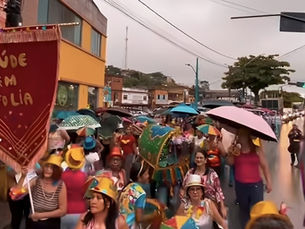 Bloco da Diversidade nas ruas de Moreno