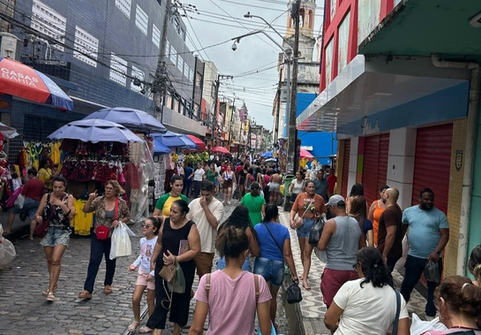 Shoppings e comércio do Centro do Recife funcionam com horário especial no próximo Jogo do Brasil, segunda (29)