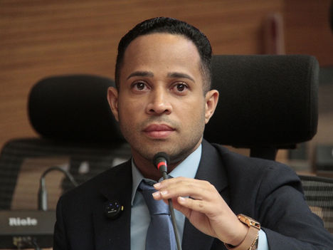 Câmara do Recife: Douglas Brito Ativista reivindica serviços para a Zona Norte