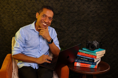 Jornalista oferece formação gratuita no Recife sobre produção de releases e portfólios artístico-culturais