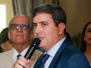 Posse de secretário marca entrada do Avante no governo de Raquel Lyra