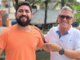 Ex-vereador Ênio Batista e Daniel Alves realizam caminhada no bairro de Cajueiro Seco