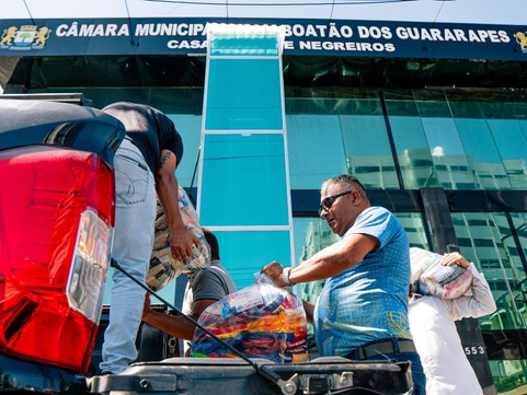 Câmara de Jaboatão dos Guararapes entrega mais de 400 kg de alimentos arrecadados a abrigos de idosos do município