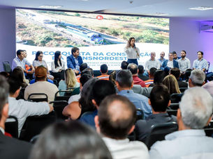 Em assembleia da Amupe, governadora Raquel Lyra assegura R$ 1,4 bilhão para municípios com concessão da Compesa