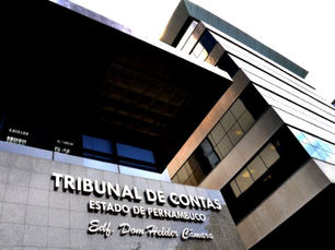 TCE-PE entrega lista de gestores com contas irregulares à Justiça Eleitoral