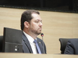 Presidente da Câmara do Recife, Romerinho Jatobá, lamenta desentendimento e defende parlamento