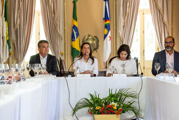Governadora Raquel Lyra comanda primeira reunião de planejamento com os secretários de Estado após a reeleição