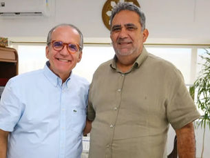 Prefeito Teto Teixeira anuncia apoio à reeleição do senador Fernando Dueire