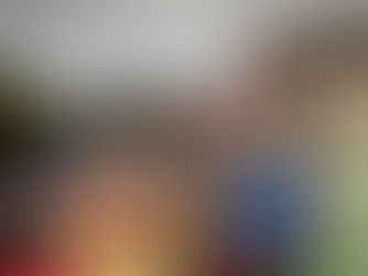 Galo da Madrugada arrasta foliões nas ruas do Recife