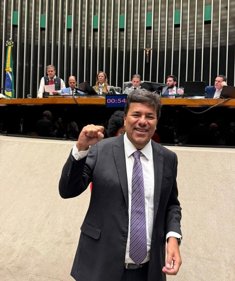PEC da Segurança relatada por Mendonça Filho é aprovada na Câmara por 487 votos e endurece regras contra crime organizado, feminicidas e pedófilos