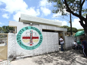 Homem tem mãos decepadas ao ser atacado e morto com golpes de facão no Conjunto Muribeca