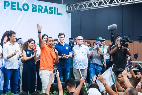 Lupércio e Mirella participam de ato de apoio à pré-candidatura de Daniel Coelho