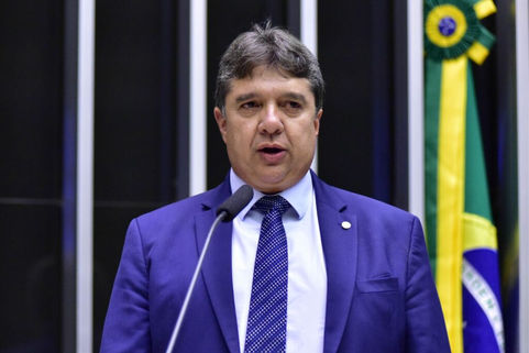 Guilherme Uchoa Jr. se filia ao PSD em Brasília na próxima quarta (25)