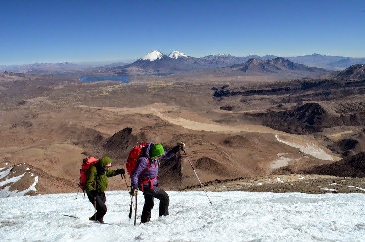 climb Guallatiri volcano 6070m