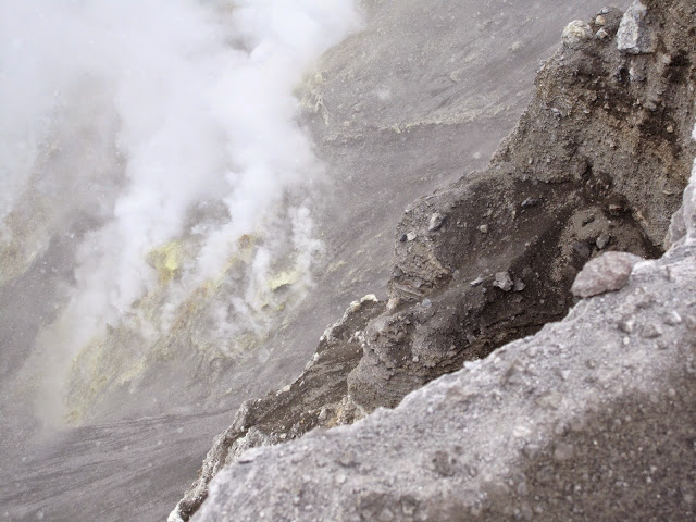 climb Isluga volcano 5400m