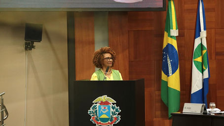 “Enquanto eu era cassada, eles negociavam propina”, diz deputada Edna