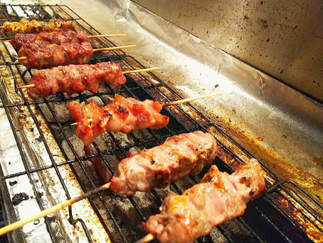 【京都・西院の夜を制す】駅徒歩1分の傑作居酒屋!朝挽き「やきとん」と深夜7時までの神営業で、宴会も〆のご飯も全て解決する“大衆炭火やきとん ぶった 西院店”の全貌