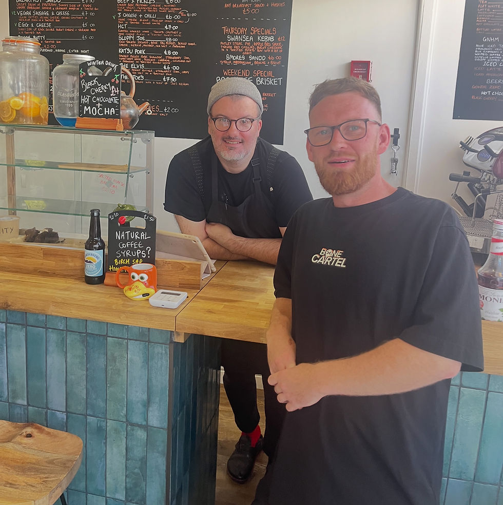 SI FROM BONE CARTEL IN ZE HOUSE