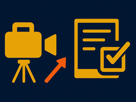 Pictogramă galbenă: cameră video și foaie cu bifa, unite prin săgeată roșie, fundal albastru închis. Reprezintă completarea cu succes.