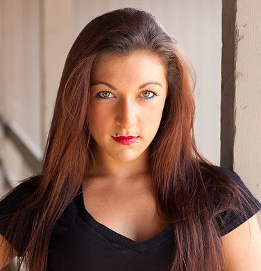 Dinova Headshot.jpg
