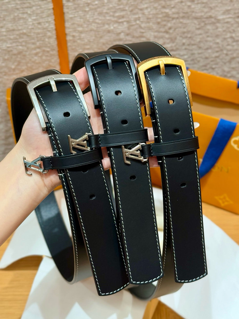Thumbnail: LV belt