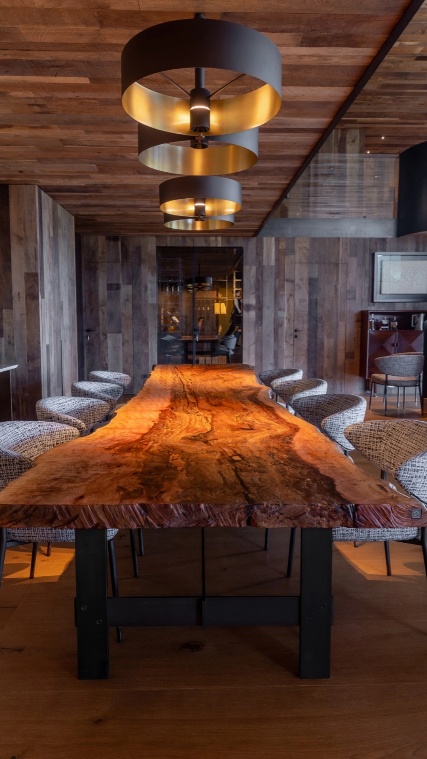 sycamore dining table