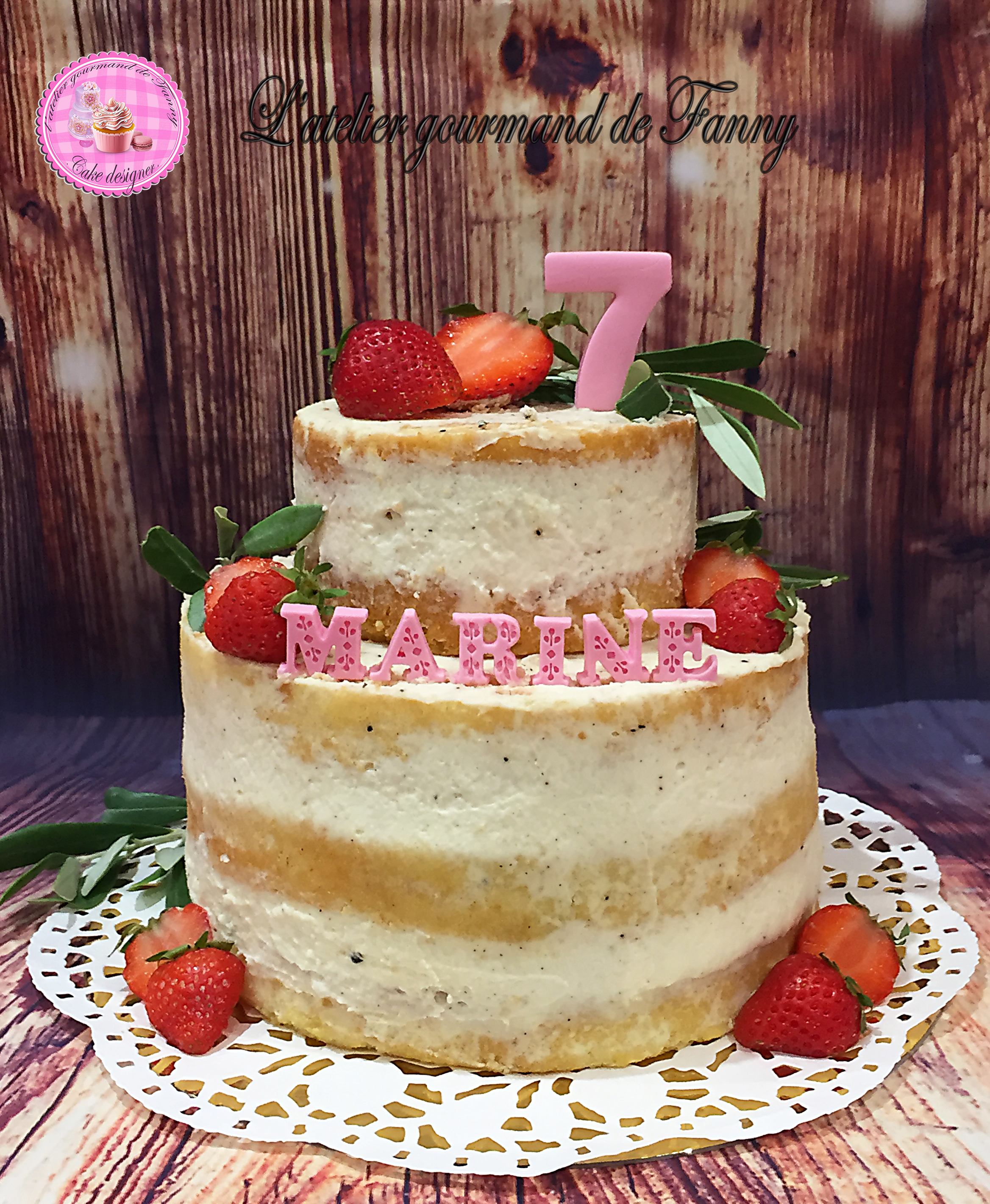 Nude cake