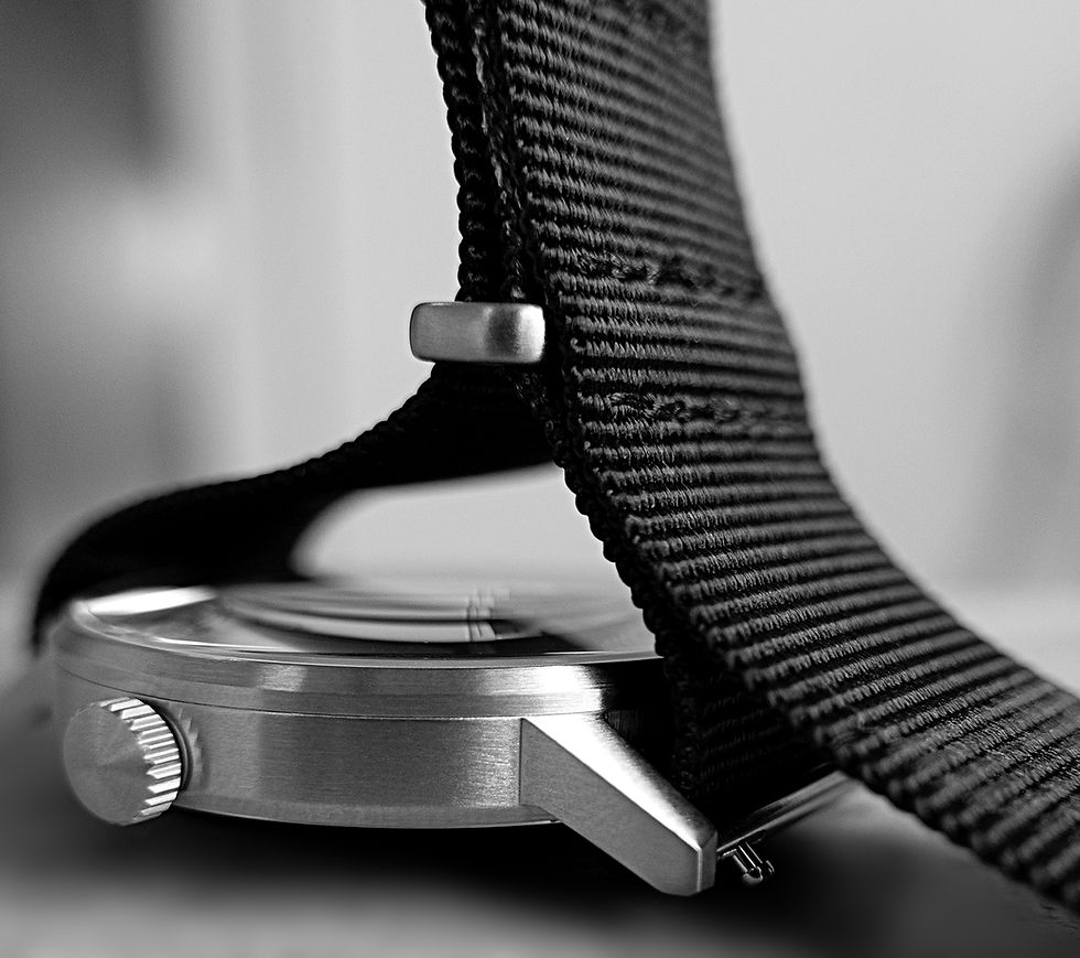 Thumbnail: Model "JAKARTA" with black TEXTILE Nato strap