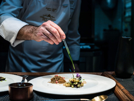 قطاع المطاعم الفاخرة في الرياض: تقرير شامل حول التحديات والفرص ومستقبل الصناعة